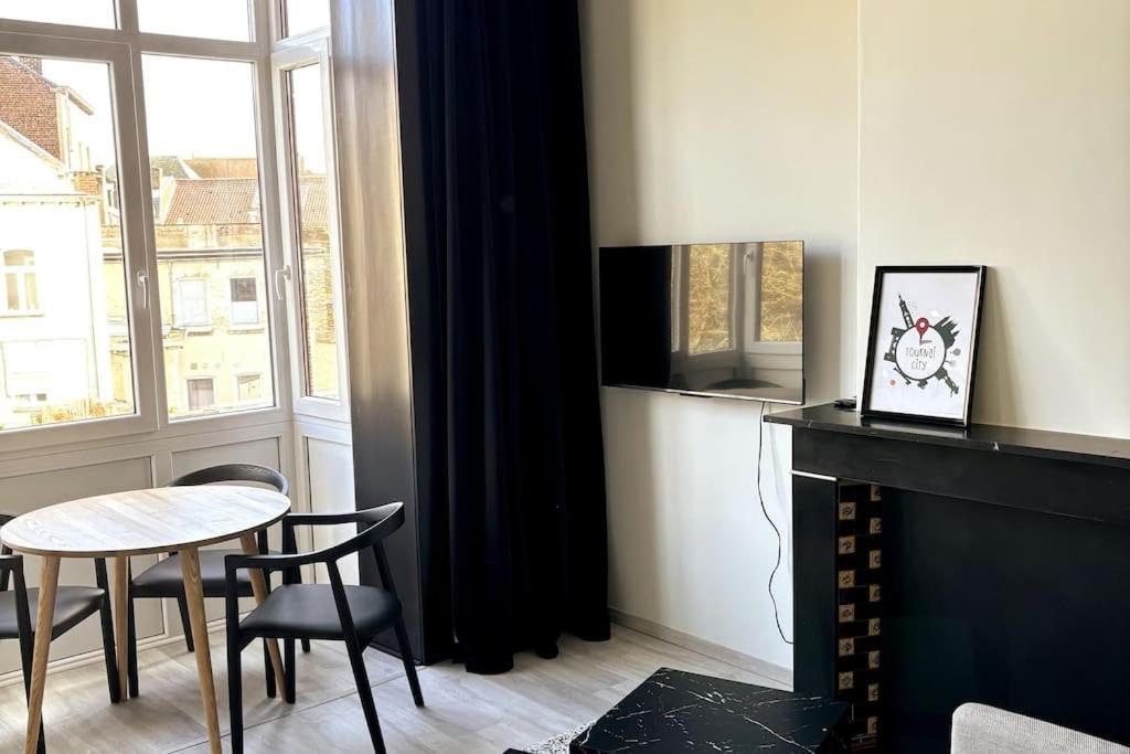 Apartament Au Cabinet Childeric Tournai Zewnętrze zdjęcie